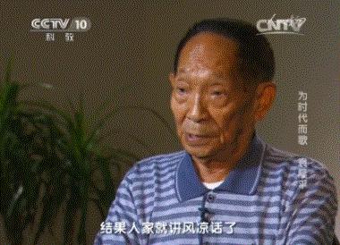 DƬ